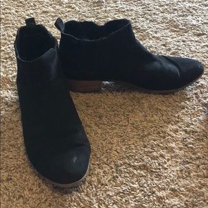 A new day black boot
